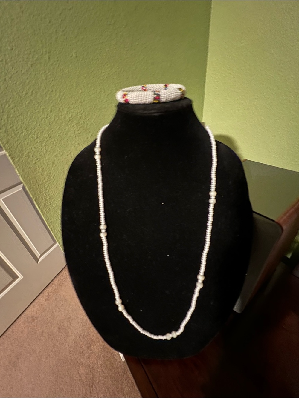 Handmade White Beaded Necklace & bracelet with Accent Pearls - Unbranded
